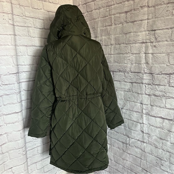 Levi's
Women's Hooded Anorak Puffer Coat - Picture 8 of 13